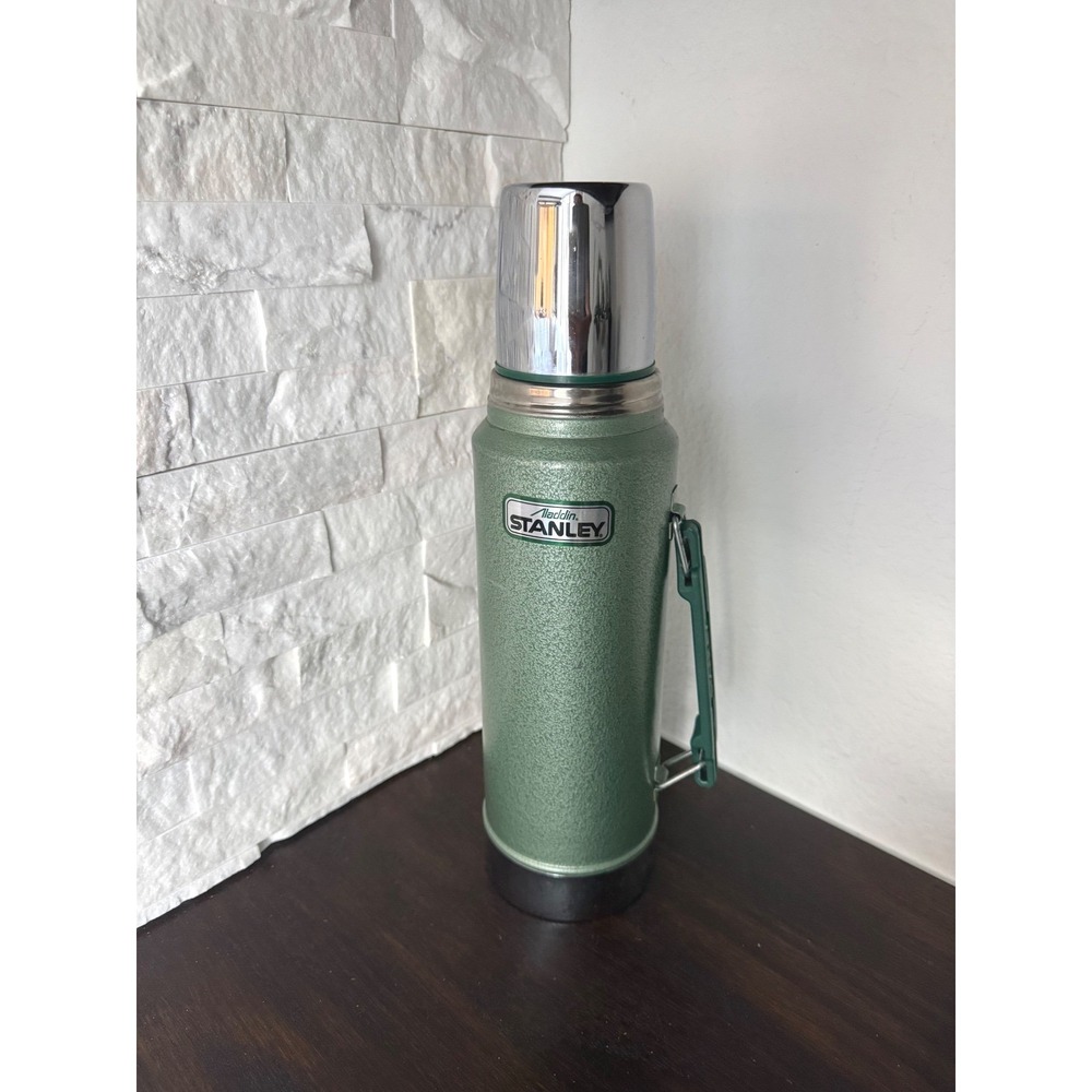 Vintage Aladdin Stanley Thermos Hammertone Green 1 Quart Vacuum Bottle A-944DH